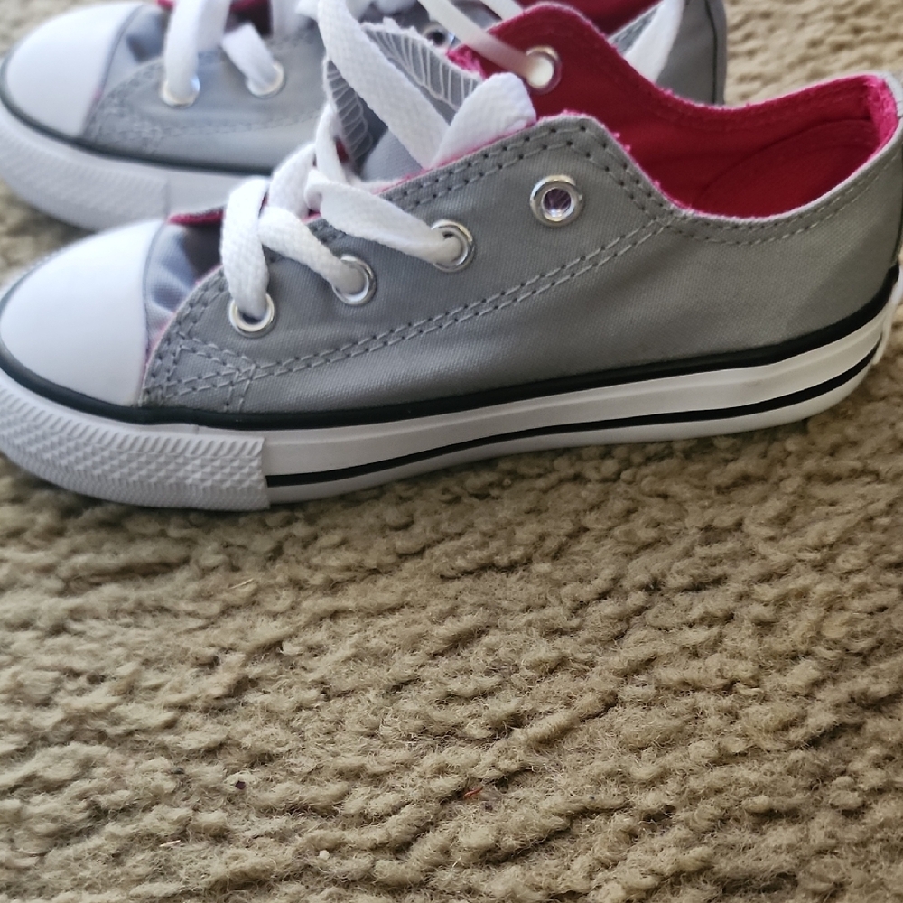Converse Kids' Sneakers in Gray and Red - Picture 2 of 12